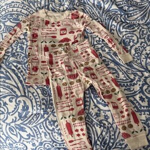 Hanna Andersson Cream and Red Kids Holiday Pajama Set 3T